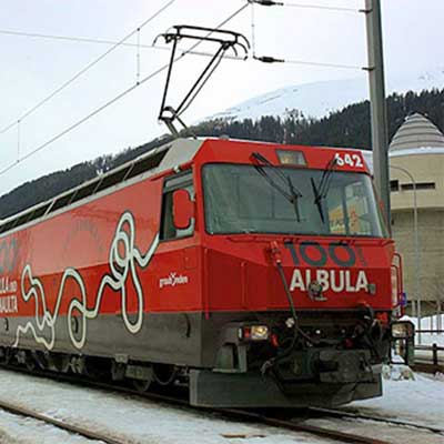 アルプスの機関車Ge4/4 III アルブラ線100周年ラッピング
