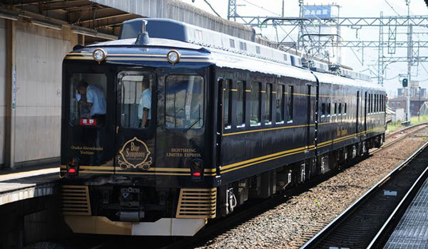 「青のシンフォニー」駅停車時