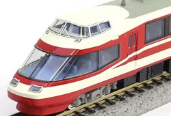 小田急HiSEを元に作られた 長野電鉄1000系ゆけむり