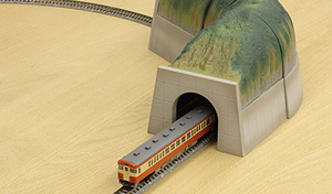ジオラマ、レイアウトに簡単に設置できるトンネル