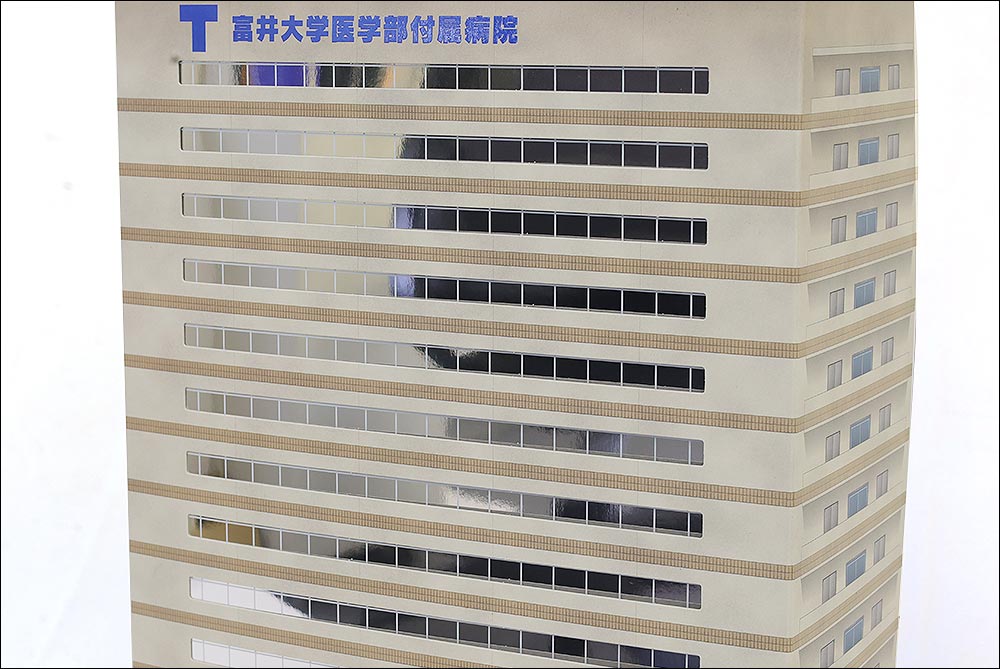 ペーパーストラクチャー P03大学病院について