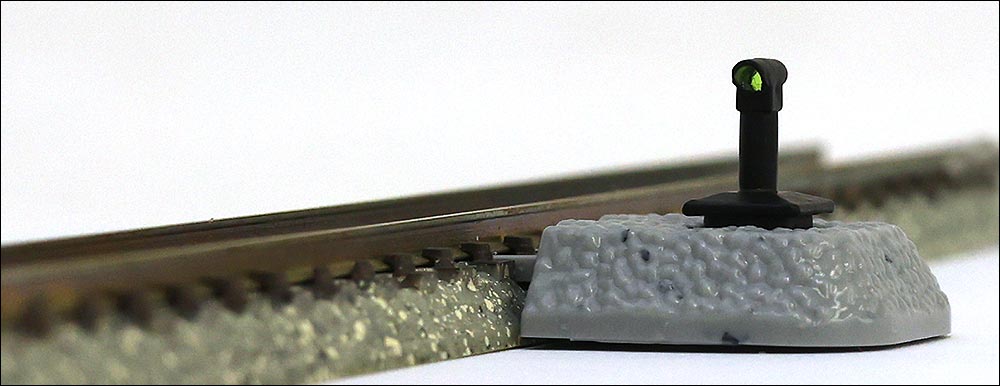 フィーダー型列車接近警報器について