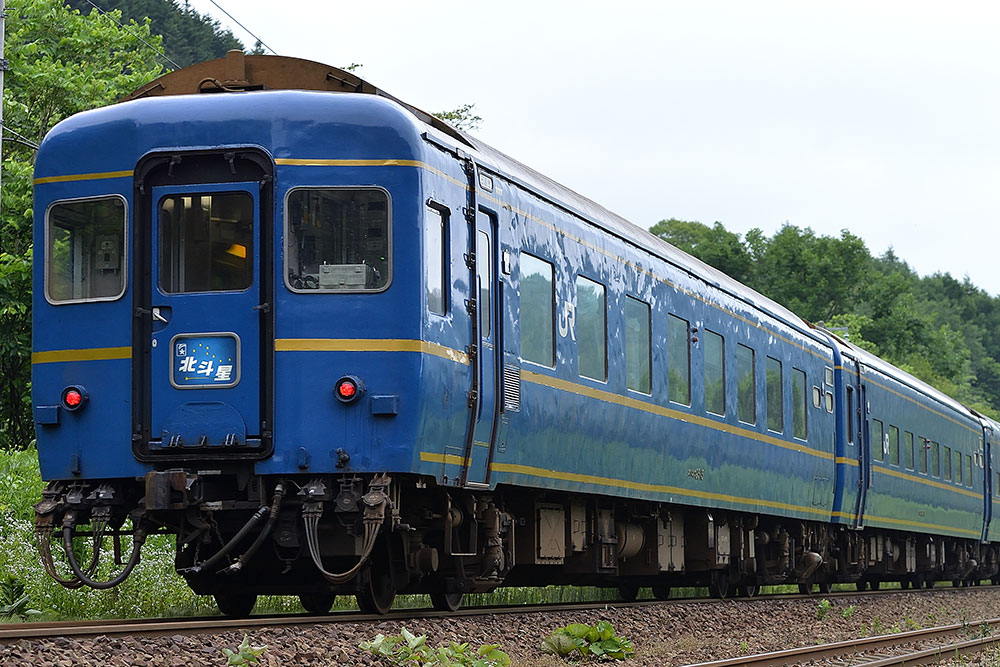 TOMIXから再生産が発表された「JR 24系25形特急寝台客車(夢空間北斗星) 」